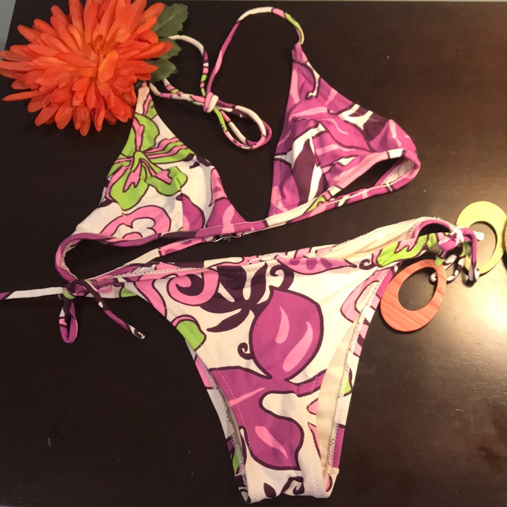 Bathing suit